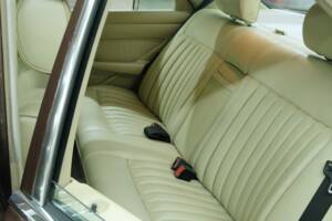 Bild 44/50 von Mercedes-Benz 380 SE (1984)