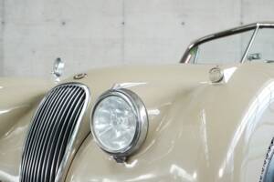 Image 4/50 de Jaguar XK 120 DHC (1953)