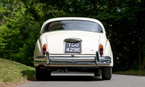 Image 7/50 de Jaguar Mk II 2.4 (1967)