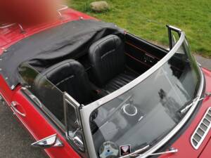 Image 17/58 of MG MGB (1968)