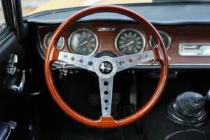 Image 21/38 of Alfa Romeo Giulia GT 1300 Junior (1968)