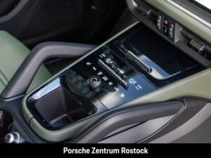 Imagen 24/38 de Porsche Cayenne Coupé E-Hybrid (2026)