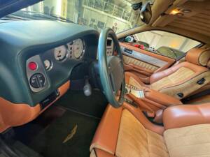 Bild 2/8 von Aston Martin Vantage Le Mans (1999)