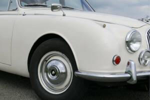 Obraz 47/50 pojazdu Jaguar 240 (1968)