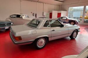 Image 17/34 of Mercedes-Benz 420 SL (1987)