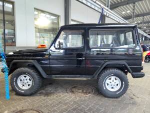Immagine 5/9 di Mercedes-Benz 300 GD (SWB) (1980)