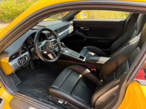 Image 13/27 of Porsche 911 Carrera (2018)