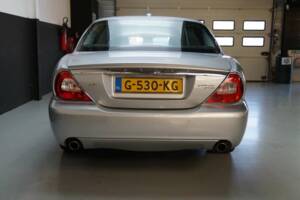 Image 31/50 of Jaguar XJ 8 4.2 (2007)