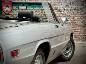 Afbeelding 38/45 van Alfa Romeo Spider Veloce 2000 (1978)