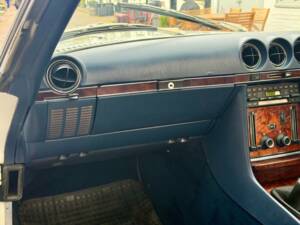 Image 15/50 of Mercedes-Benz 280 SL (1984)
