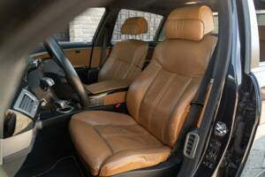 Bild 25/50 von BMW 750iL (2001)