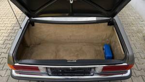 Image 16/24 de Mercedes-Benz 280 SL (1984)