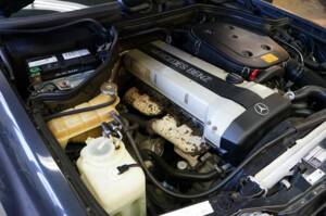 Afbeelding 26/35 van Mercedes-Benz 300 CE-24 (1992)