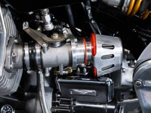 Image 23/50 de Moto Guzzi Daytona RS (1998)