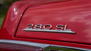 Image 13/64 de Mercedes-Benz 280 SL (1969)