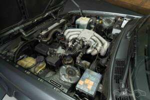 Image 19/19 of BMW 320i (1989)