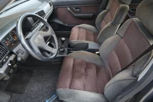 Bild 34/50 von Peugeot 405 Mi16 (1990)