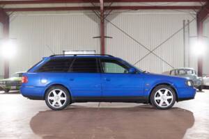Image 22/113 of Audi S6 Plus Avant (1996)