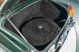 Image 6/19 de MG MGB (1974)