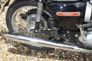 Image 9/39 of Triumph T 150 V Trident (1973)