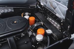 Image 60/100 of Ferrari 330 GT 2+2 (1965)