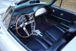 Image 33/50 of Chevrolet Corvette Sting Ray Convertible (1964)