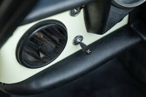 Image 44/50 of Alfa Romeo 1750 Spider Veloce (1969)