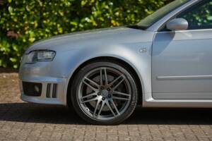 Image 14/50 de Audi RS4 Avant (2006)