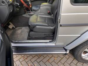 Image 2/15 of Mercedes-Benz G 350 Bluetec (SWB) (2012)