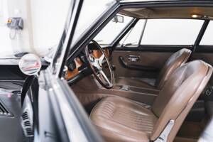 Image 8/100 of Ferrari 330 GT 2+2 (1965)