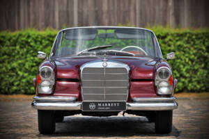 Immagine 8/71 di Mercedes-Benz 220 SE b (1961)