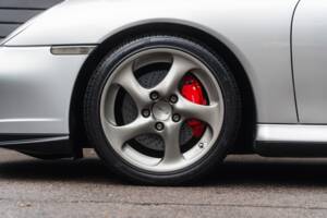 Bild 9/46 von Porsche 911 Turbo (2003)