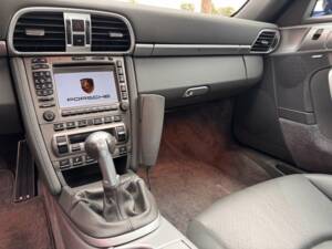 Bild 15/20 von Porsche 911 Turbo (2006)