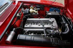 Image 17/50 of Alfa Romeo Giulia GT 1300 Junior (1975)