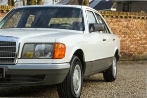 Image 41/50 de Mercedes-Benz 280 S (1988)