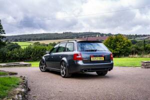 Image 18/50 of Audi RS6 Avant (2003)