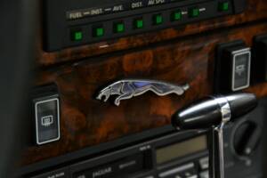 Image 21/29 de Jaguar XJ 12 (1992)