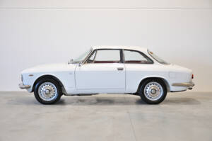 Image 12/30 of Alfa Romeo Giulia 1600 Sprint GT (1964)