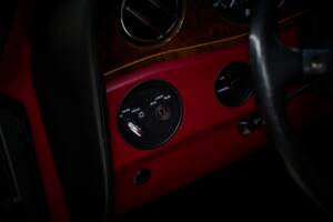 Imagen 91/100 de Rolls-Royce Corniche IV (1995)