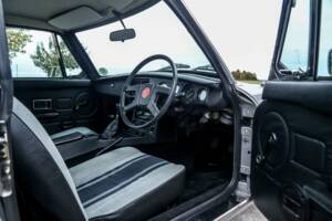 Image 2/26 of MG MGB GT V8 SEC (1981)