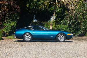 Image 6/17 de Ferrari 365 GTB&#x2F;4 Daytona (1973)