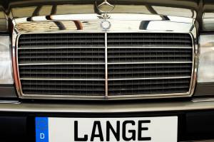 Bild 13/73 von Mercedes-Benz 230 E (1991)