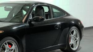 Bild 22/29 von Porsche 911 Carrera S (2006)