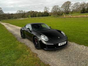 Image 2/42 of Porsche 911 Carrera S (2018)