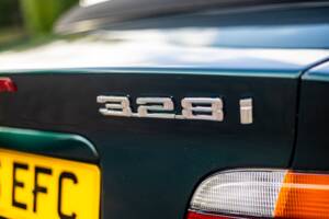 Image 33/49 of BMW 328i (1998)