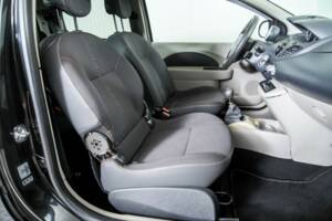 Bild 16/41 von Renault Twingo 1.2 16V (2008)