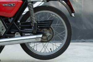Image 12/26 de Benelli 125 Sport Special (1971)