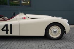 Image 18/50 of Jaguar XK 120 OTS (1950)