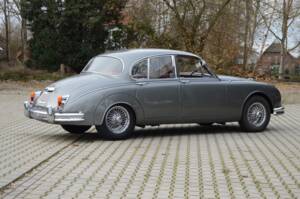 Image 2/15 of Jaguar Mk II 3.4 (1967)