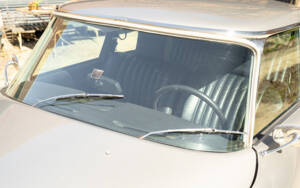 Image 17/53 of Citroën DS 23 Pallas (1972)